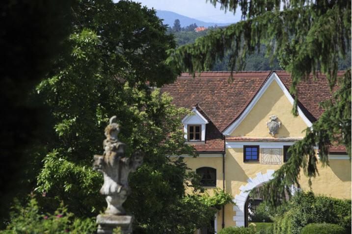 Schlosshotel Obermayerhofen Sebersdorf Εξωτερικό φωτογραφία